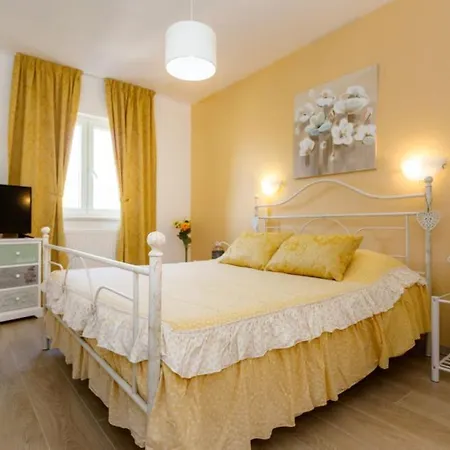 Beautiful Casa Ivetta Sun Garden - Opatija וילה Veprinac